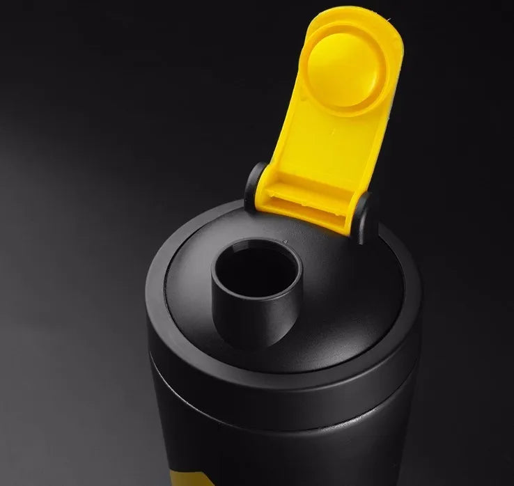 Protein Shaker 750ml Matte Premium – Auslaufsichere Sportflasche BPA-frei für Gym & Workout, Shaker Flasche für Proteinshakes, Pre-Workout & Supplements, Trinkflasche Sport Herren Damen